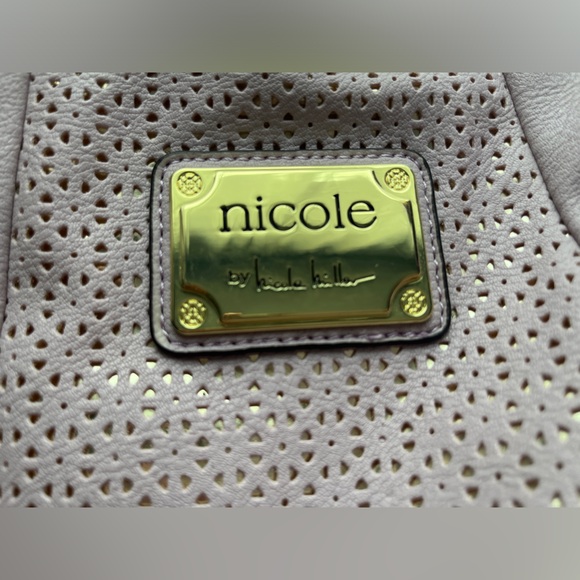 EUC Pretty Purple Nicole by Nicole Miller handbag/crossbody/shoulder bag - Picture 3 of 10